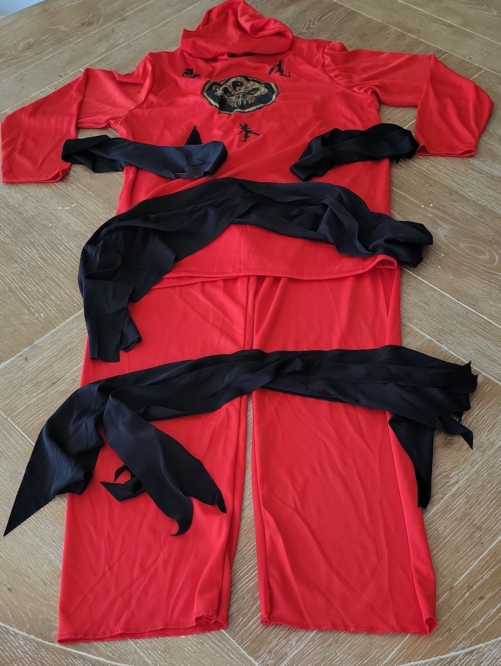 Robies Boys Ninja Costume Red & Black Size Large NWOT